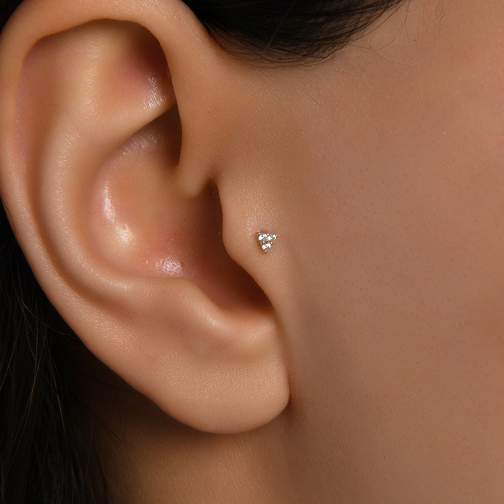 Gusto Triangle 3 Taşlı Altın Tragus Piercing